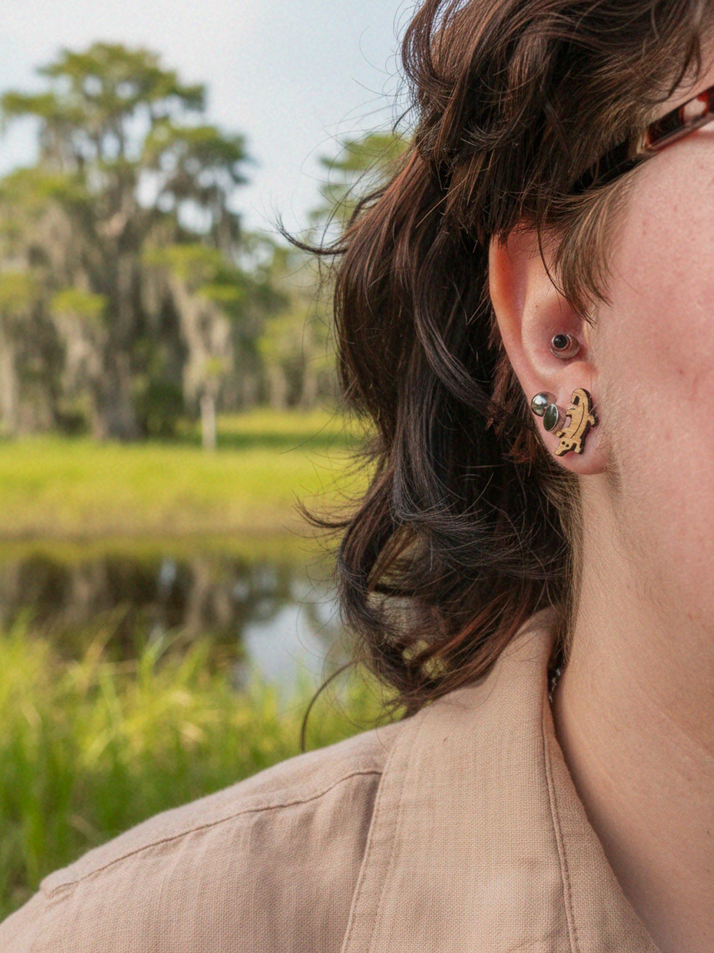 ALLIGATOR STUD EARRINGS