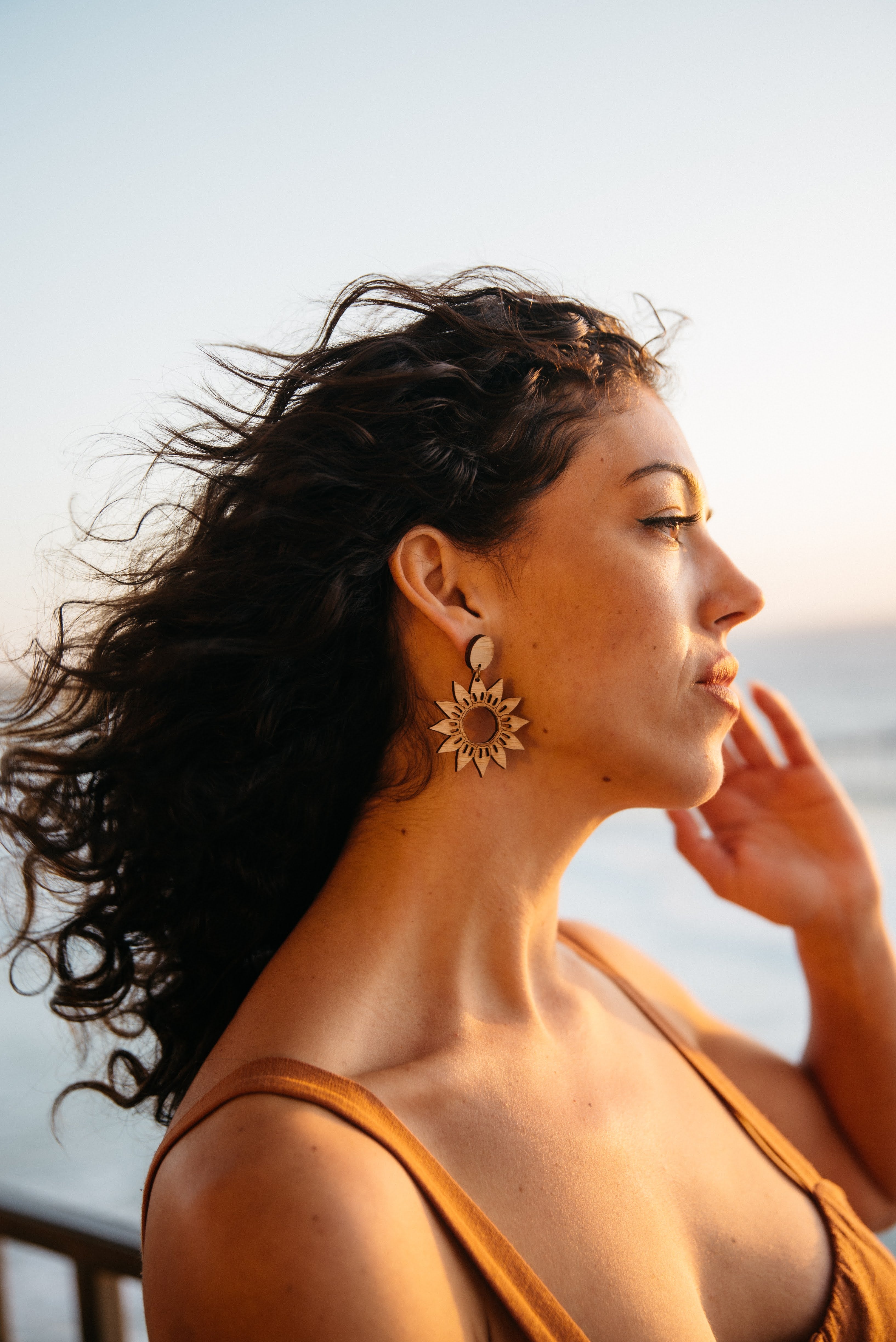 LARGE SUNFLOWER CUT-OUT DROP EARRINGS | LEANORE