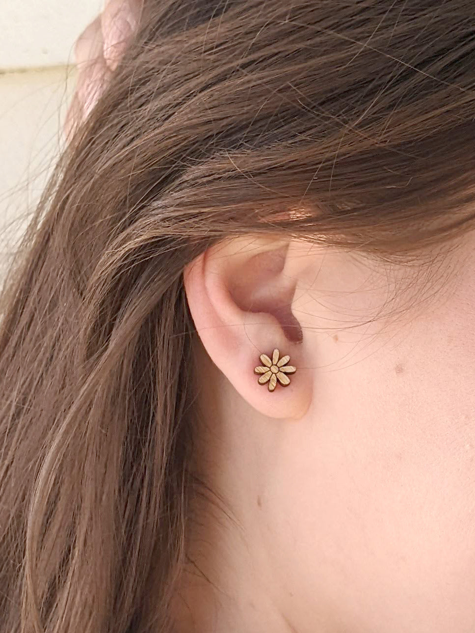 DAISY STUD EARRINGS