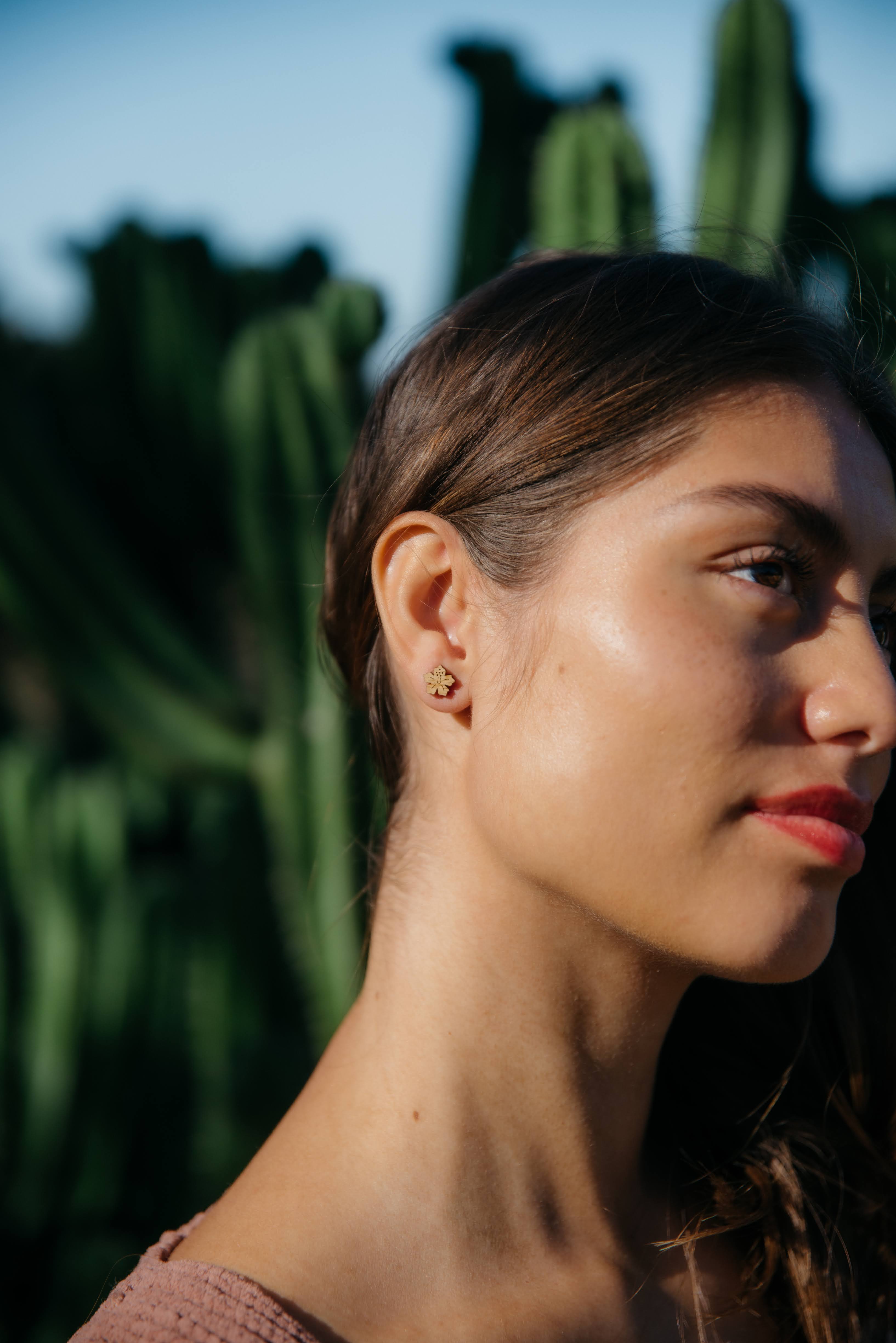 HIBISCUS STUD EARRINGS