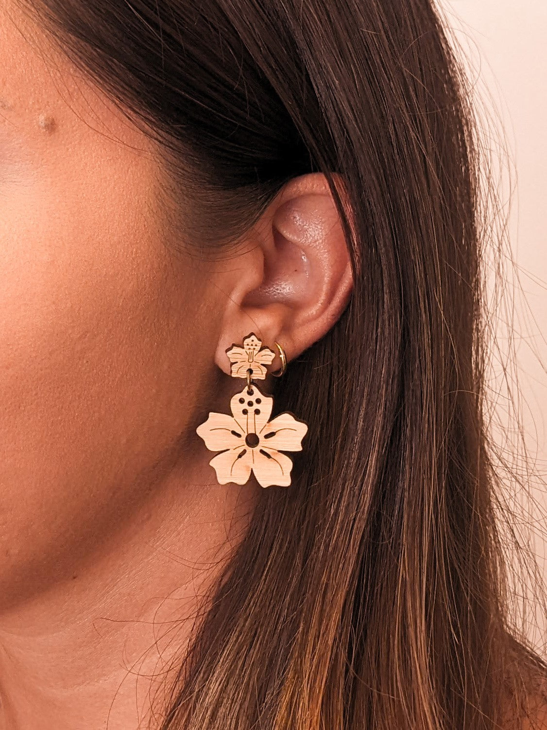 SMALL HIBISCUS FLOWER DANGLE EARRINGS | MAUI