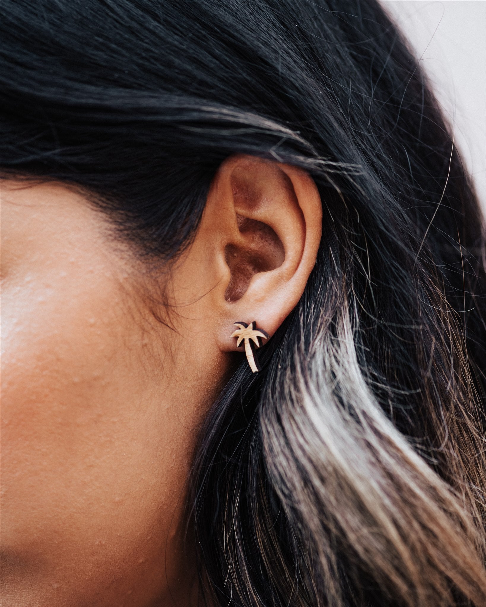 PALM TREE STUD EARRINGS