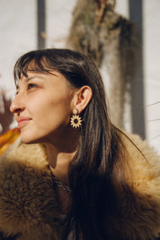 1.5" DAISY DROP EARRINGS | HOPE